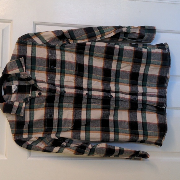 Bundle of NWT and EUC, Boys 'Buffalo Check" Flannel, 2 Items 14 - 16 - Picture 5 of 8